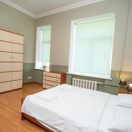 Простора 3 Кімнатна Біля Майдану Незалежності Apartment เคียฟ ภายนอก รูปภาพ